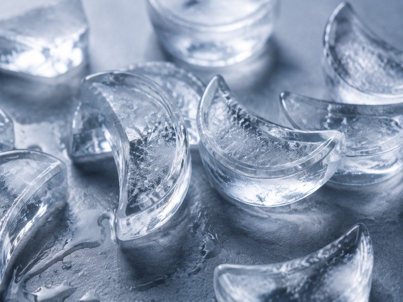 Crescent half-moon and square ice cubes — countertop ice maker